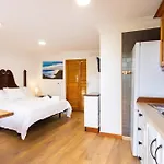 Semesterbostad Home2book Serene Retreat Isabel, Jacuzzi & Garden *