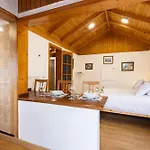 Semesterbostad Home2book Serene Retreat Isabel, Jacuzzi & Garden *