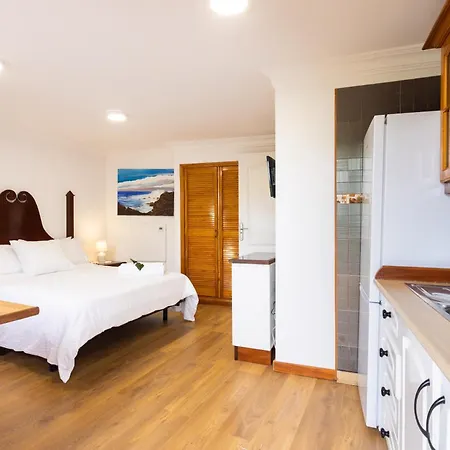 Vakantiehuis Home2book Serene Retreat Isabel, Jacuzzi & Garden *