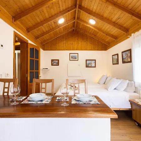 Vakantiehuis Home2book Serene Retreat Isabel, Jacuzzi & Garden *